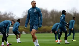 阿斯顿维拉迎中超关键赛,集结日再遭质疑,媒体盛赞,纪律约束更严格的简单介绍 阿斯顿维拉迎中超关键赛,集结日再遭质疑,媒体盛赞,纪律约束更严格的简单介绍