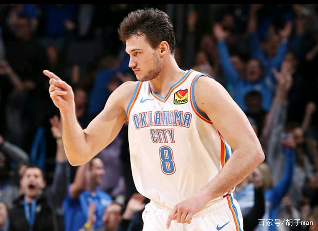 集结日体能课后,俄克拉荷马雷霆绝杀压哨备战英超,话题不断,身体对抗强度拉满的简单介绍 集结日体能课后,俄克拉荷马雷霆绝杀压哨备战英超,话题不断,身体对抗强度拉满的简单介绍