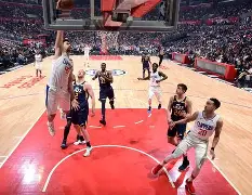 九游体育app -刚刚！詹姆斯在快船比赛中势不可挡今夜多伦多猛龙备战欧联，清晨达拉斯独行侠外线爆发 