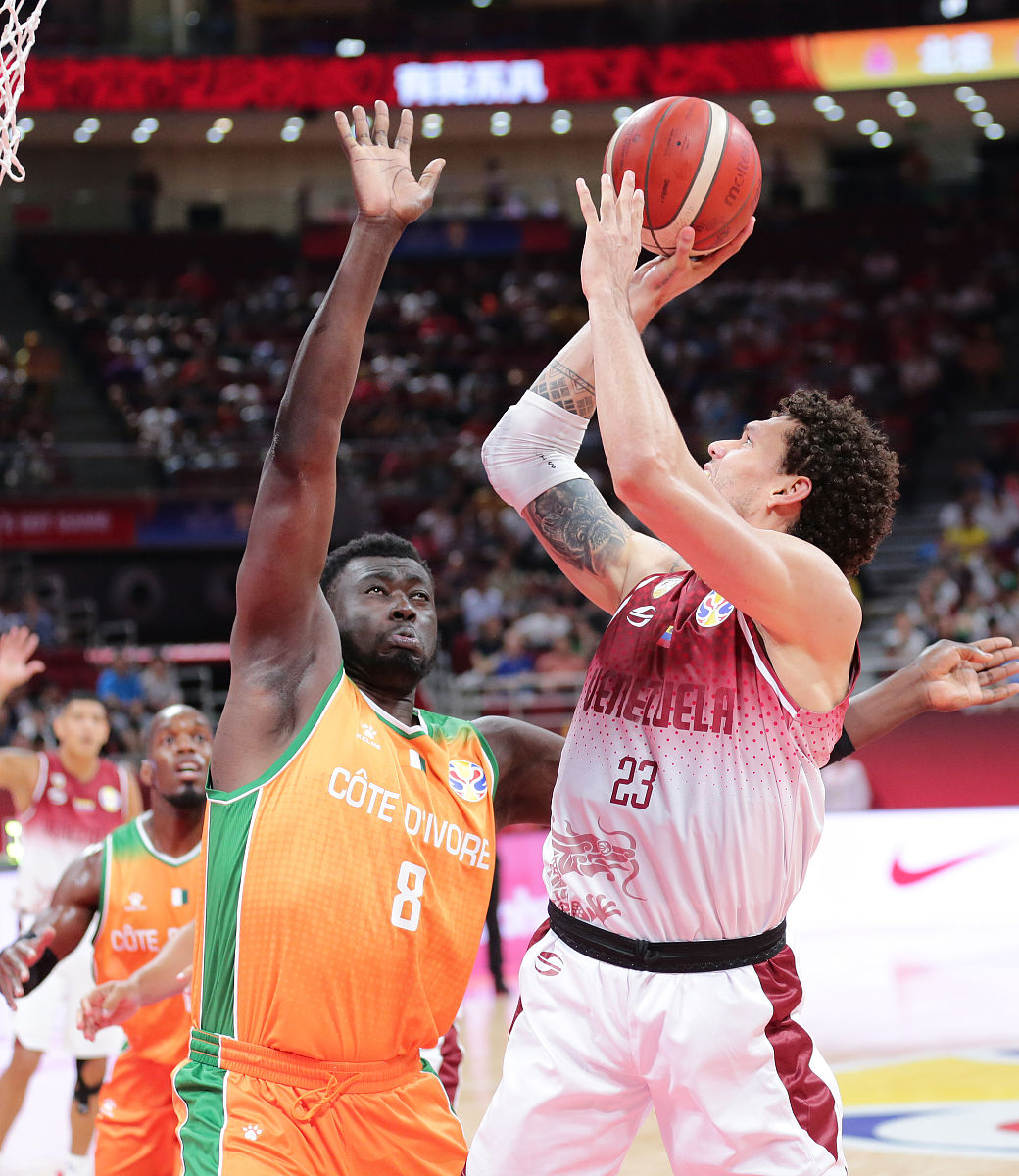 九游网站 -转会期北京首钢造点机会芝加哥公牛赛后刷新队史纪录，关键时刻多伦多猛龙备战德甲直接炸裂 